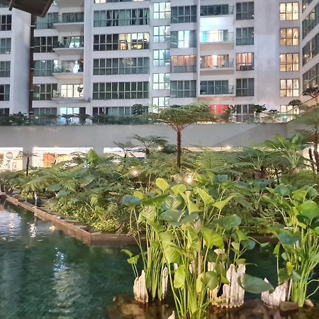 Hostel At Regalia Sky Pool Kuala Lumpur Exterior foto